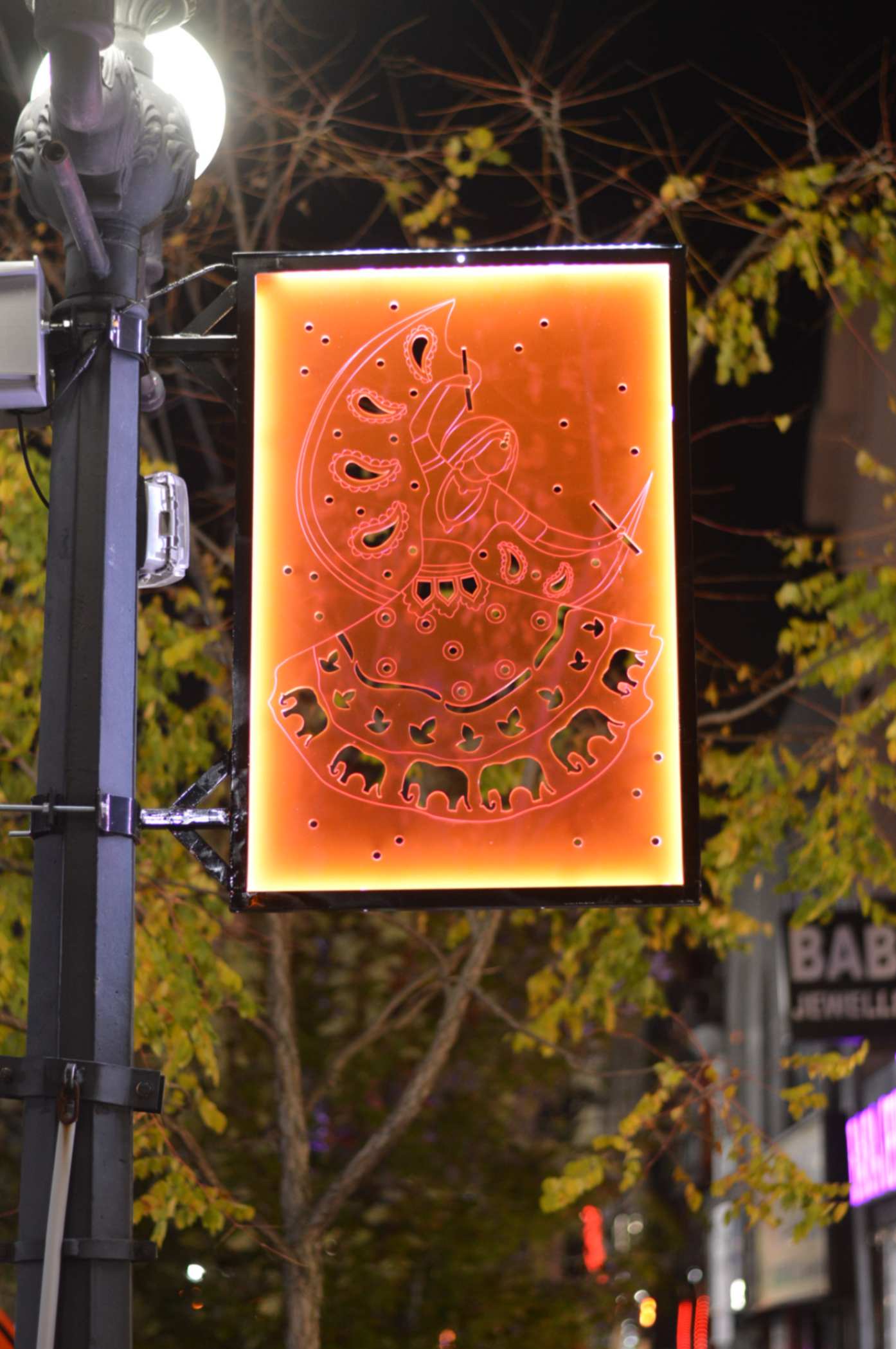 jpeg-optimizer_3_Indian Bazaar Street Illuminated Art